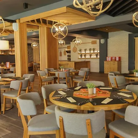 Evrika Club Semesteranläggning (resort)