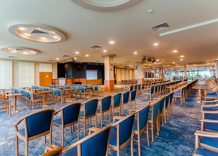 リゾート Evrika Club