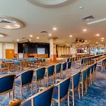 리조트 Evrika Club