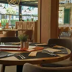 리조트 Evrika Club 4*